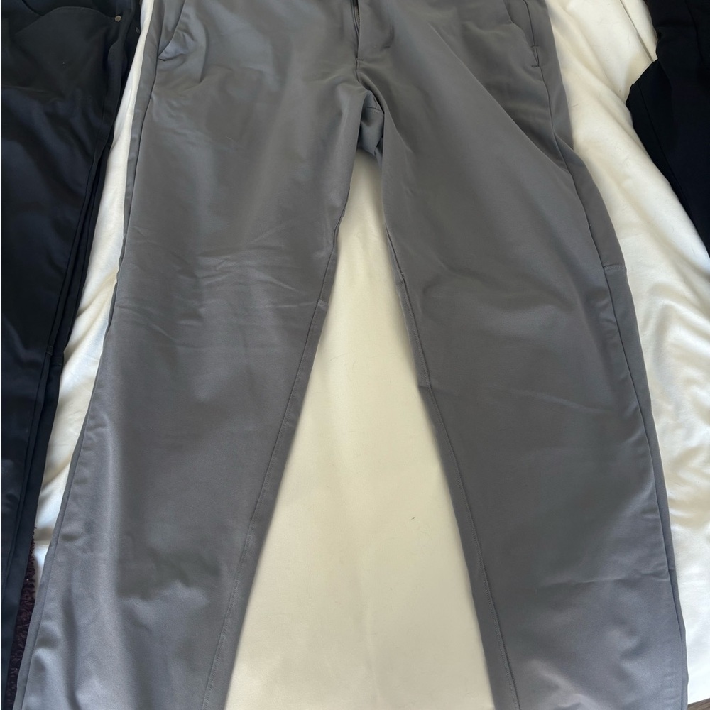 Lululemon Athletica Men's Gray Commission